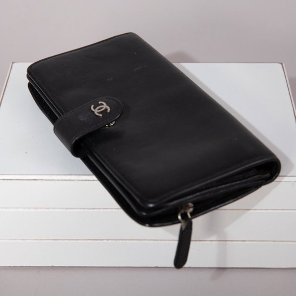 Chanel Wallet - Picture 7 of 9